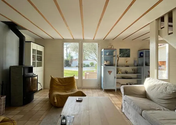Maison Familiale En Bois Avec Piscine, Proche Du Bassin